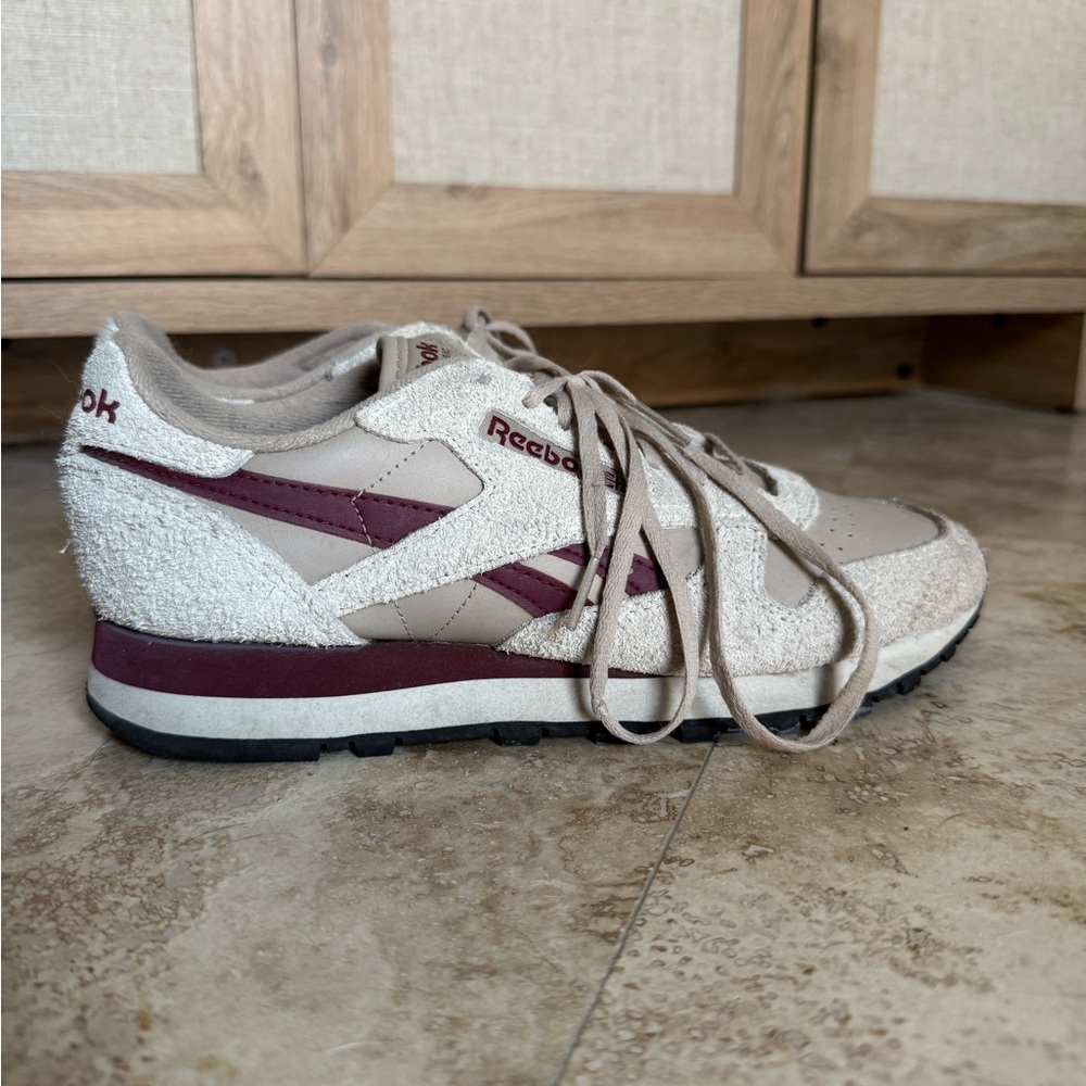 Reebok Women's Cream and Burgundy Sneakers